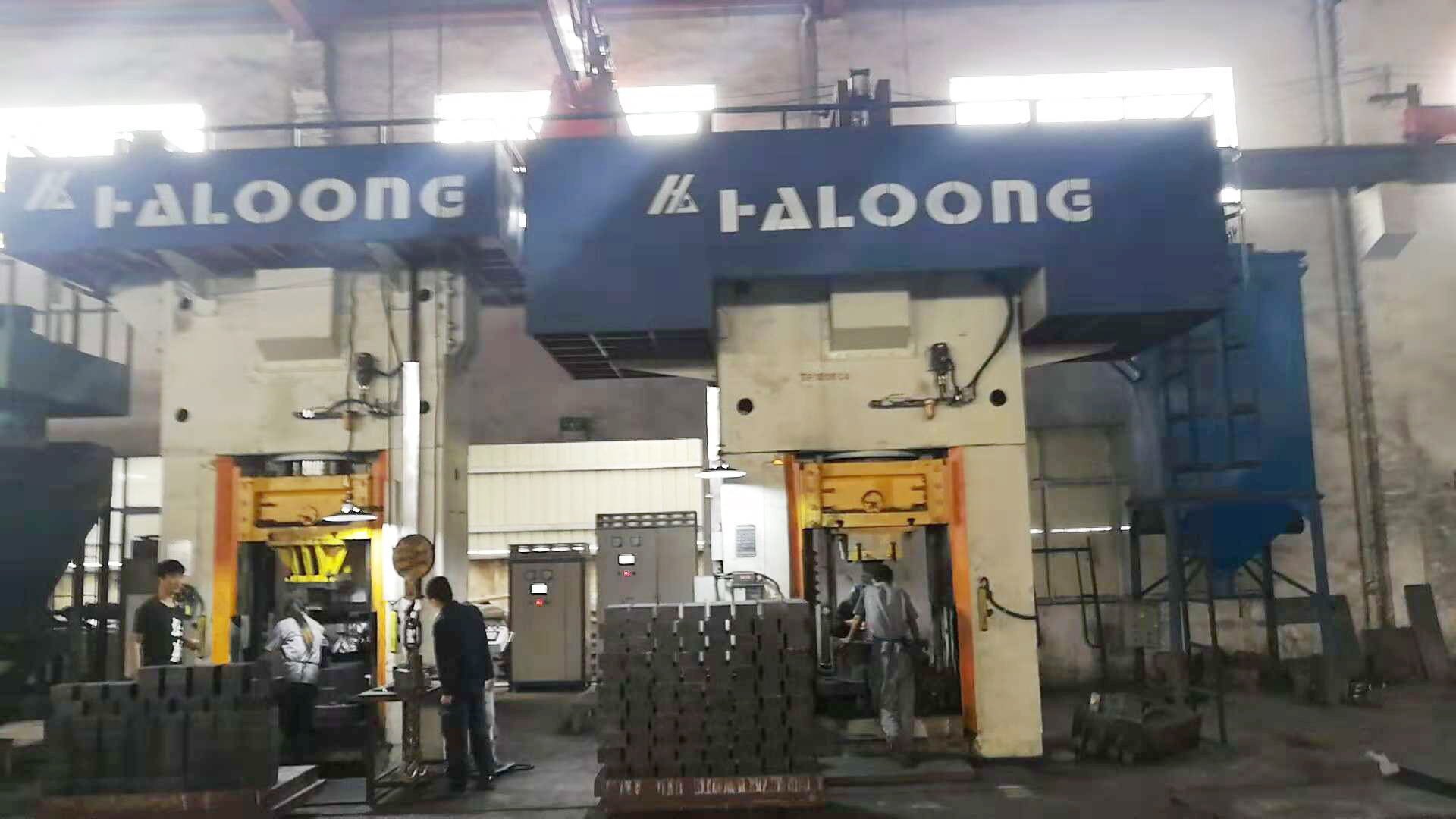 長(zhǎng)興百祥爐料有限公司-鎂磚 長(zhǎng)興百祥爐料有限公司-鎂磚